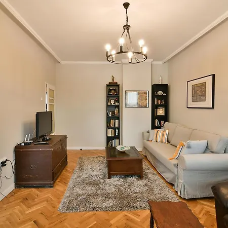 Nauticus Flat Center Apartment
